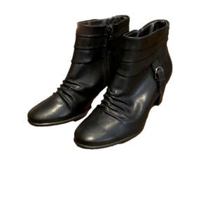𝅺Footglove Booties, Size 5.5, Black.